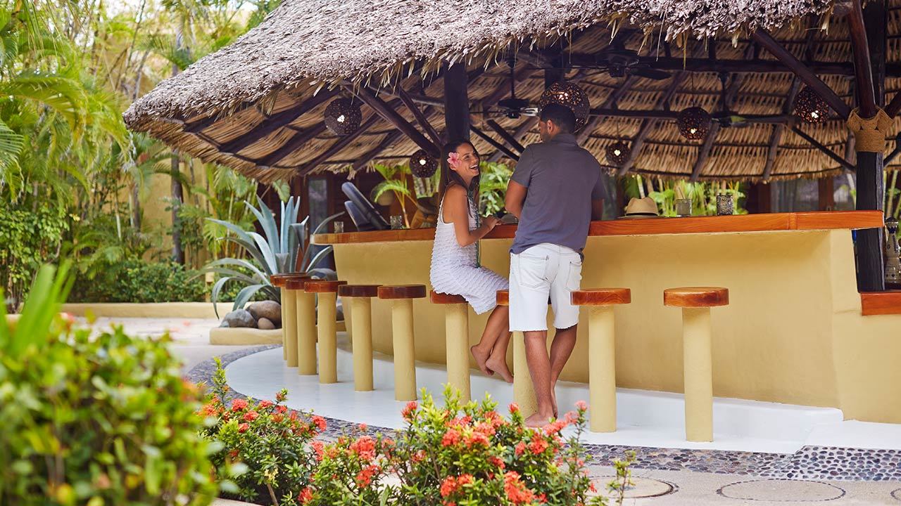 Thompson Zihuatanejo, A Beach Resort, By Hyatt المطعم الصورة